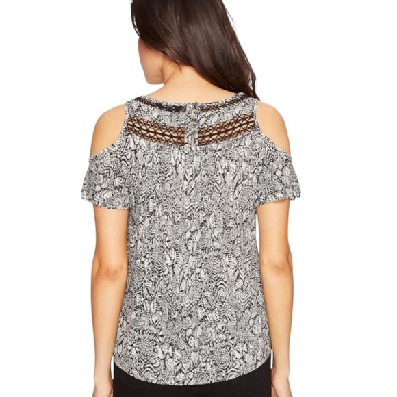 Lucky Brand Cold Shoulder Black and White Crochet Top Women’s Size Small - Picture 4 of 12